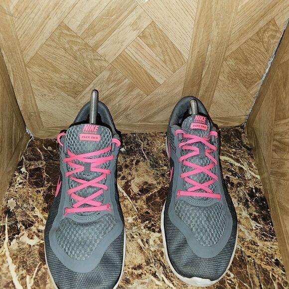 Nike women's Flex TR 6 training gray shoe size 10.      001 - Picture 4 of 11